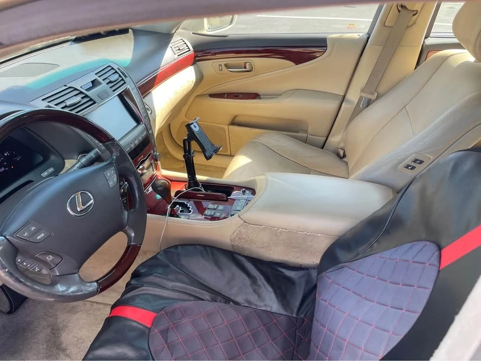 2008 Lexus LS 4th Gen - Image 5 of 6