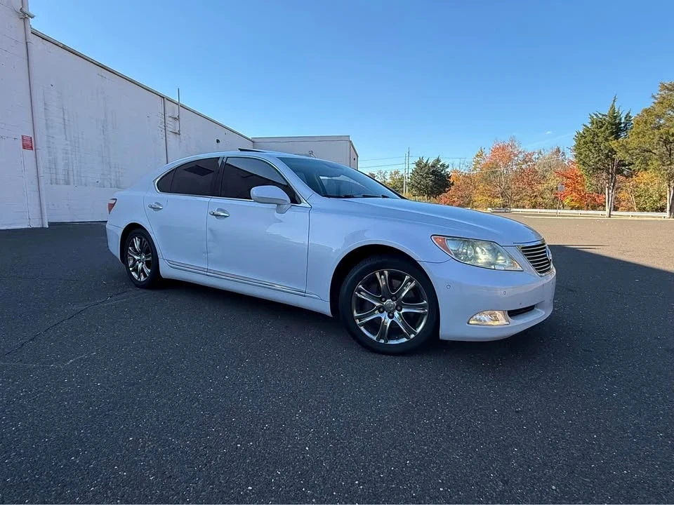2008 Lexus LS 4th Gen - Image 8 of 17