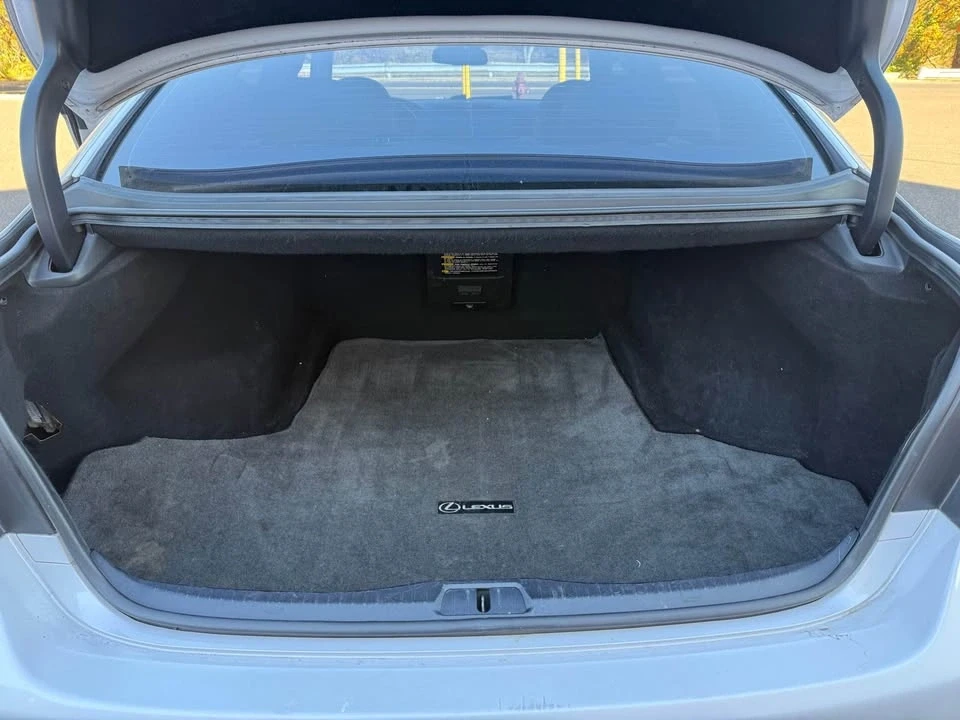 2008 Lexus LS 4th Gen - Image 12 of 17