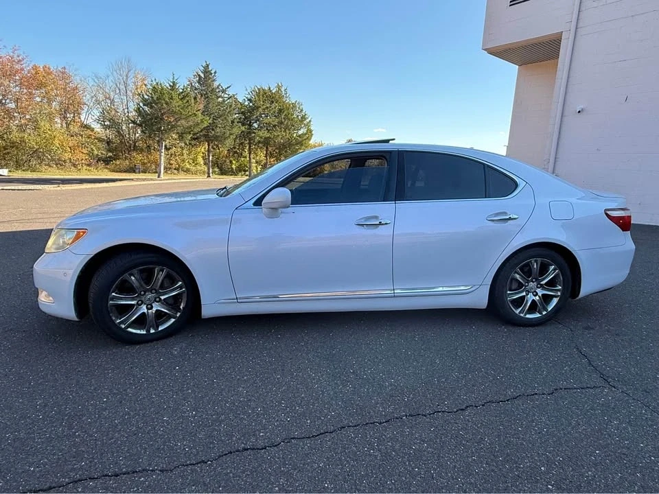 2008 Lexus LS 4th Gen - Image 2 of 17