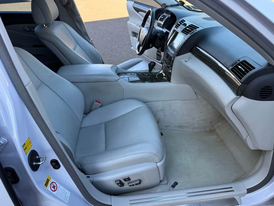 2008 Lexus LS 4th Gen - Image 14 of 17