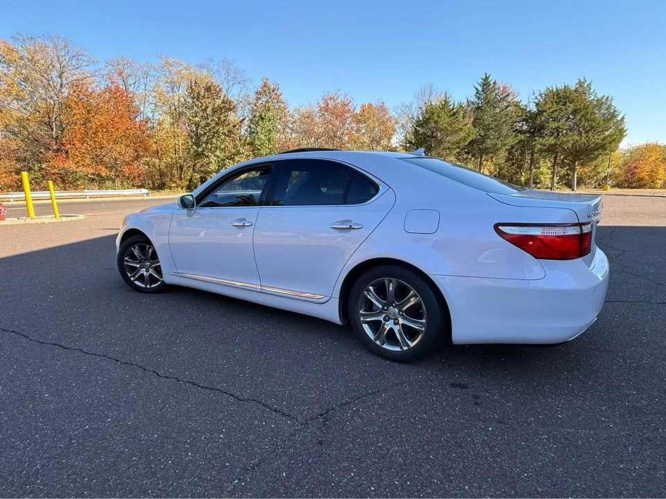 2008 Lexus LS 4th Gen - Image 3 of 17