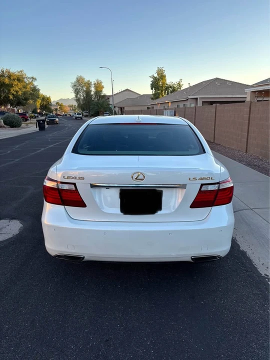 2008 Lexus LS 4th Gen - Image 5 of 13