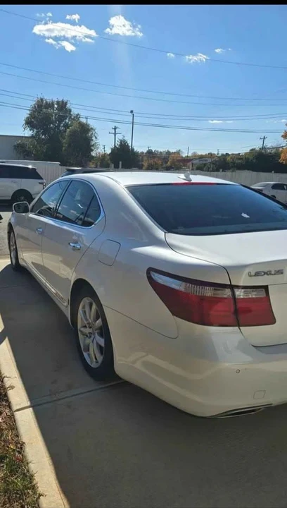 2008 Lexus LS 4th Gen - Image 4 of 6