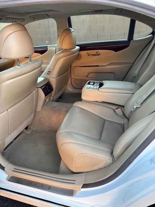 2008 Lexus LS 4th Gen - Image 11 of 13