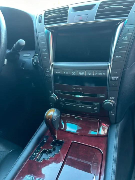 2008 Lexus LS 4th Gen - Image 7 of 11