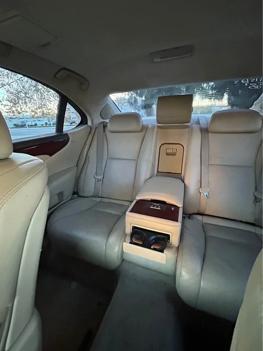 2008 Lexus LS 4th Gen - Image 8 of 9