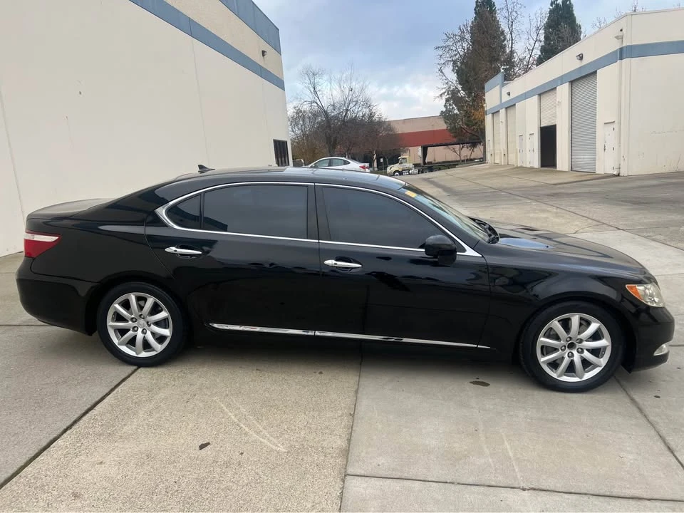 2008 Lexus LS 4th Gen - Image 5 of 10