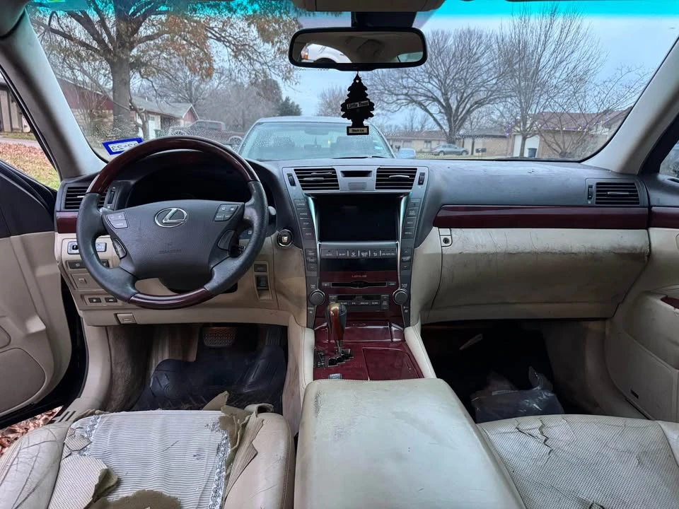 2008 Lexus LS 4th Gen - Image 10 of 12