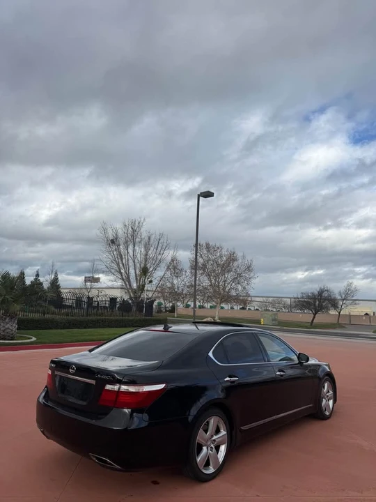 2008 Lexus LS 4th Gen - Image 4 of 10