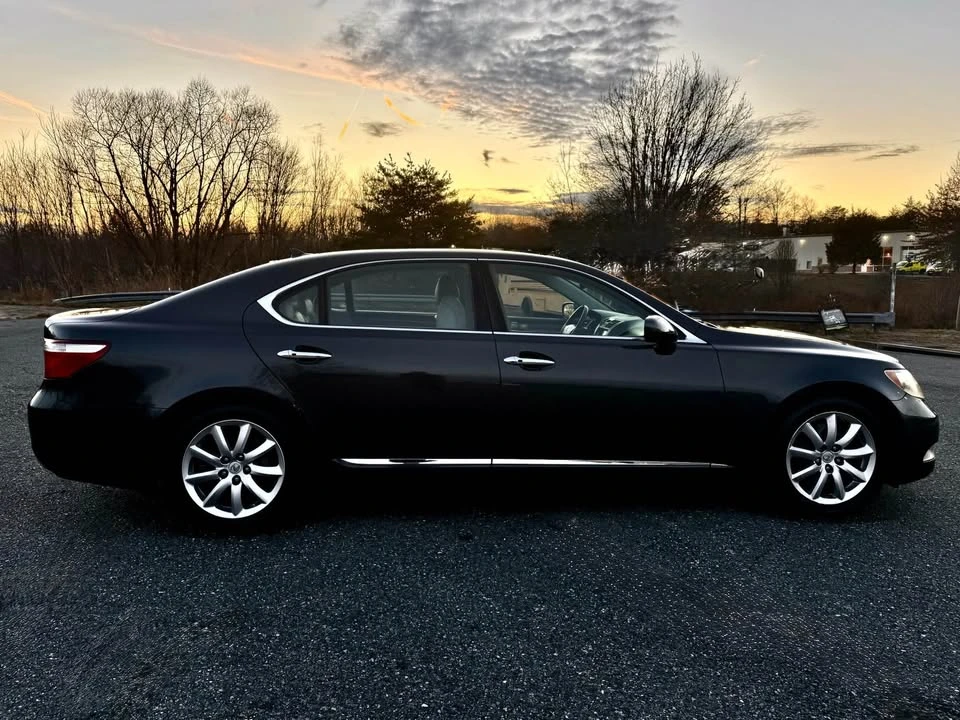 2008 Lexus LS 4th Gen - Image 7 of 19
