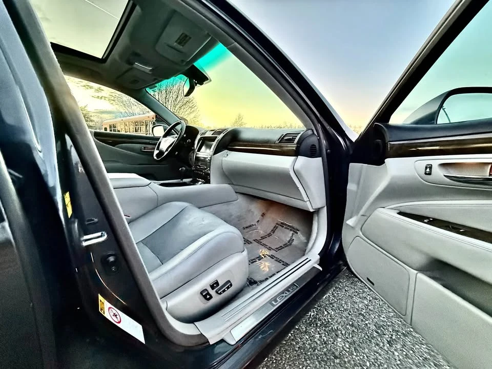 2008 Lexus LS 4th Gen - Image 12 of 19