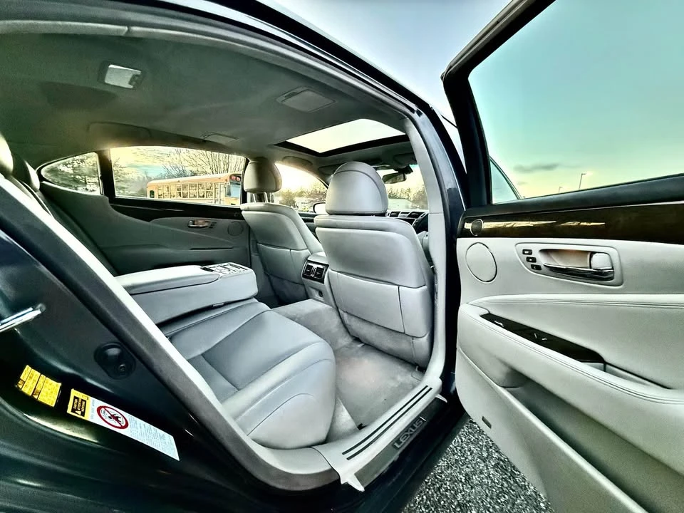 2008 Lexus LS 4th Gen - Image 16 of 19