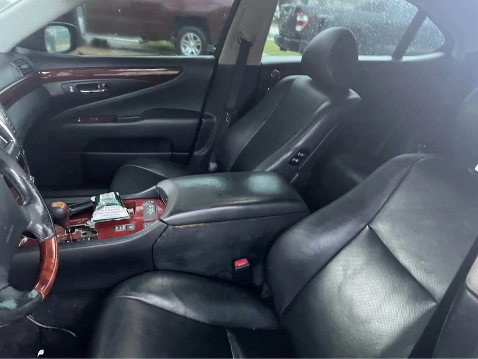 2008 Lexus LS 4th Gen - Image 5 of 8