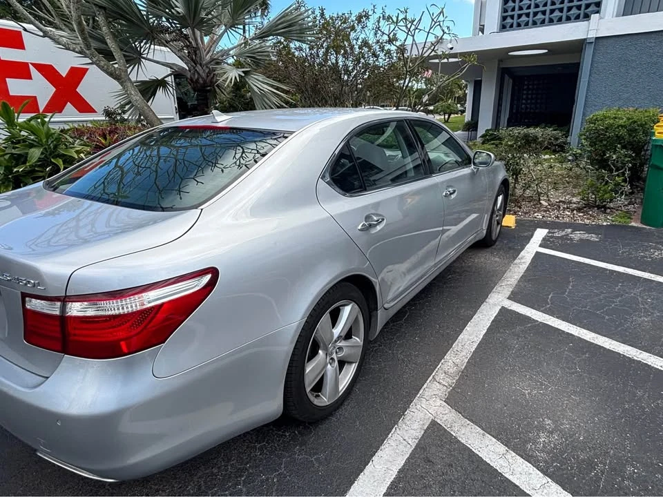 2008 Lexus LS 4th Gen - Image 4 of 10