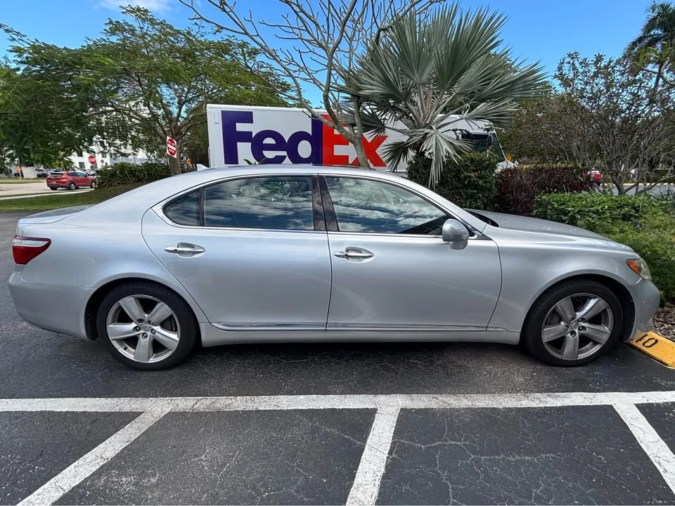 2008 Lexus LS 4th Gen - Image 3 of 10