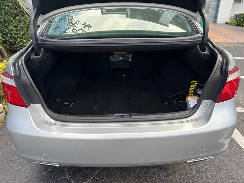 2008 Lexus LS 4th Gen - Image 9 of 10