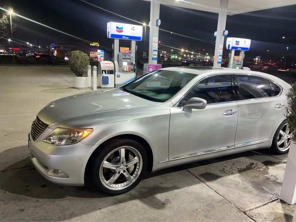 2008 Lexus LS 4th Gen - Image 3 of 15
