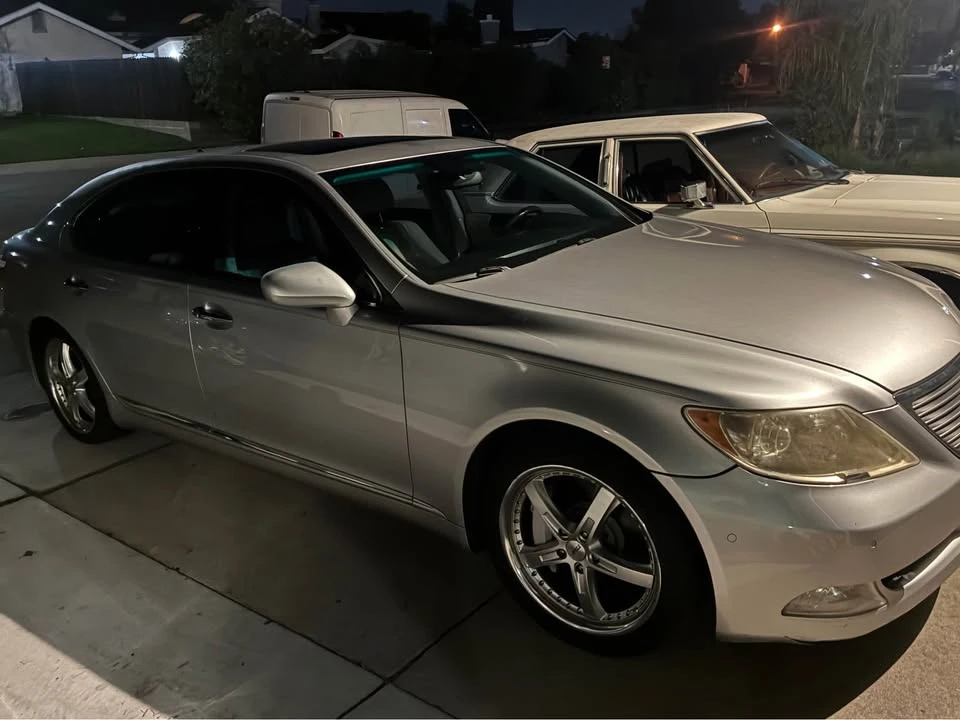 2008 Lexus LS 4th Gen - Image 13 of 15