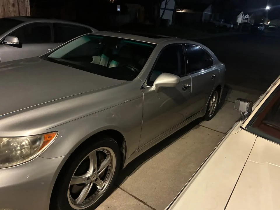 2008 Lexus LS 4th Gen - Image 15 of 15