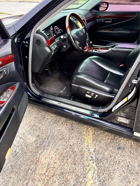 2008 Lexus LS 4th Gen - Image 2 of 4