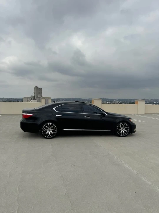 2008 Lexus LS 4th Gen - Image 7 of 12