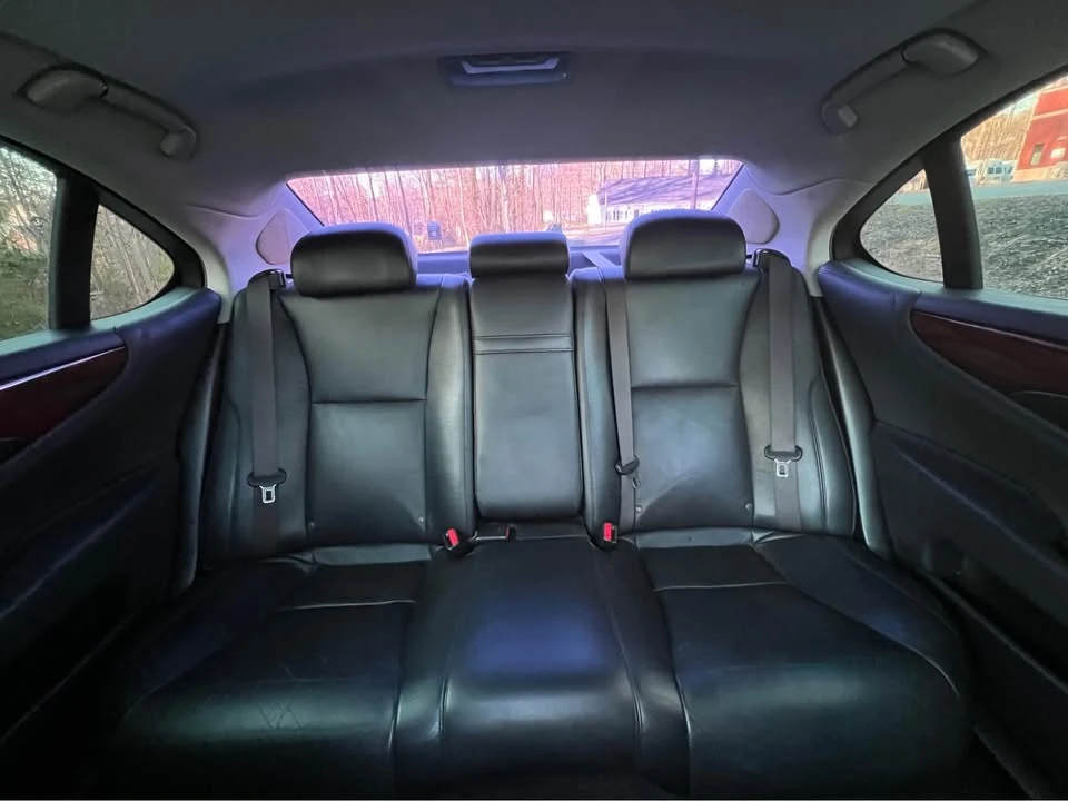 2008 Lexus LS 4th Gen - Image 19 of 20
