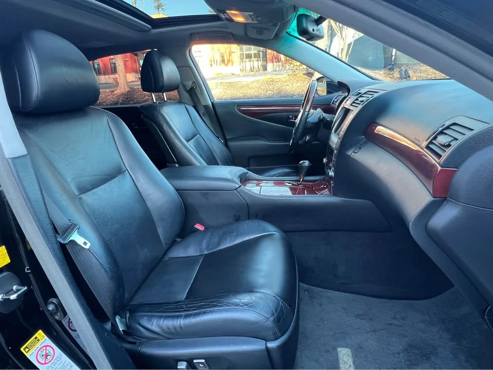 2008 Lexus LS 4th Gen - Image 14 of 20