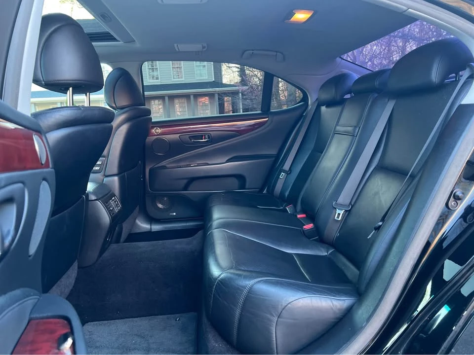 2008 Lexus LS 4th Gen - Image 11 of 20