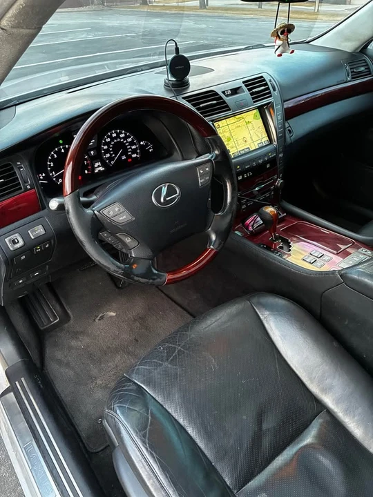 2008 Lexus LS 4th Gen - Image 6 of 10