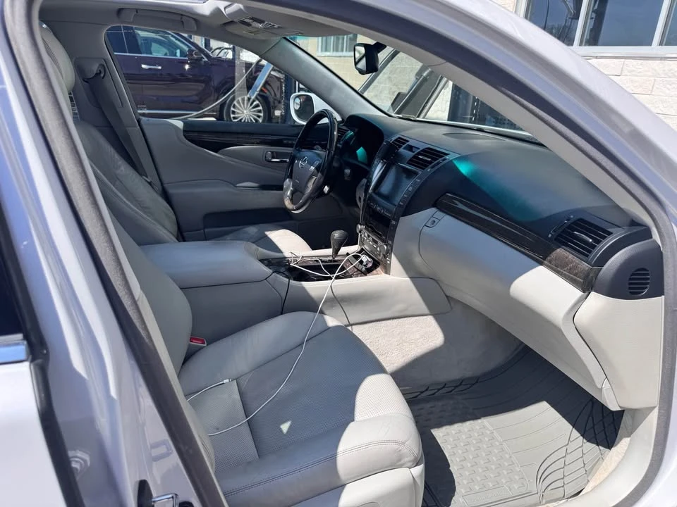 2008 Lexus LS 4th Gen - Image 2 of 5