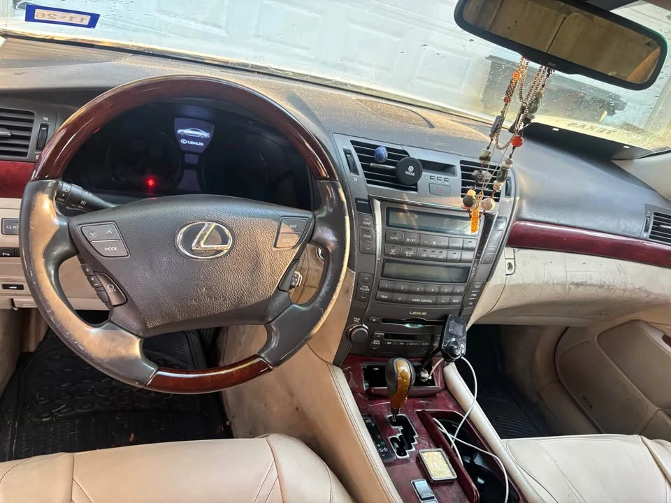 2008 Lexus LS 4th Gen - Image 7 of 11