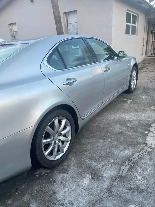 2008 Lexus LS 4th Gen - Image 2 of 10