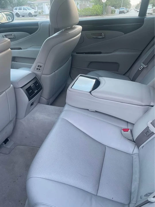 2008 Lexus LS 4th Gen - Image 6 of 10