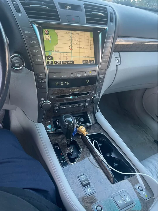 2008 Lexus LS 4th Gen - Image 9 of 10
