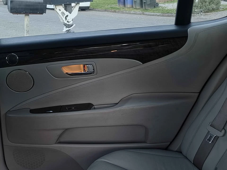 2008 Lexus LS 4th Gen - Image 6 of 20