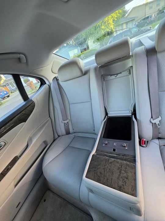 2008 Lexus LS 4th Gen - Image 5 of 20