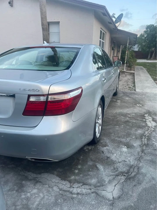 2008 Lexus LS 4th Gen - Image 3 of 10