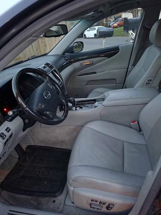 2008 Lexus LS 4th Gen - Image 8 of 20