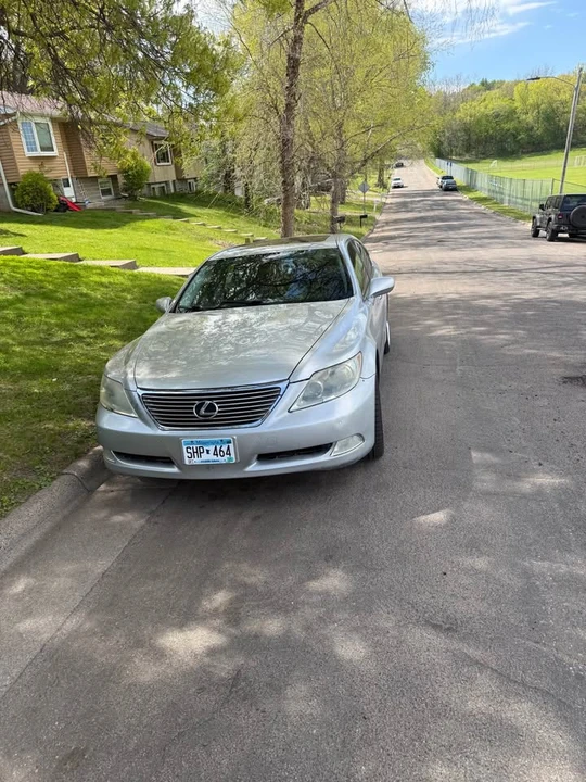 2008 Lexus LS 4th Gen - Image 3 of 6
