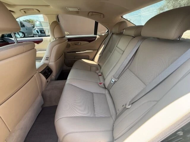 2008 Lexus LS 4th Gen - Image 18 of 19