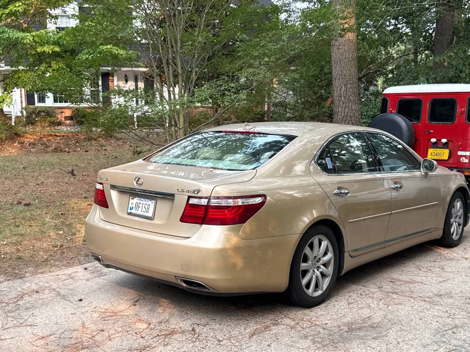 2008 Lexus LS 4th Gen - Image 2 of 3