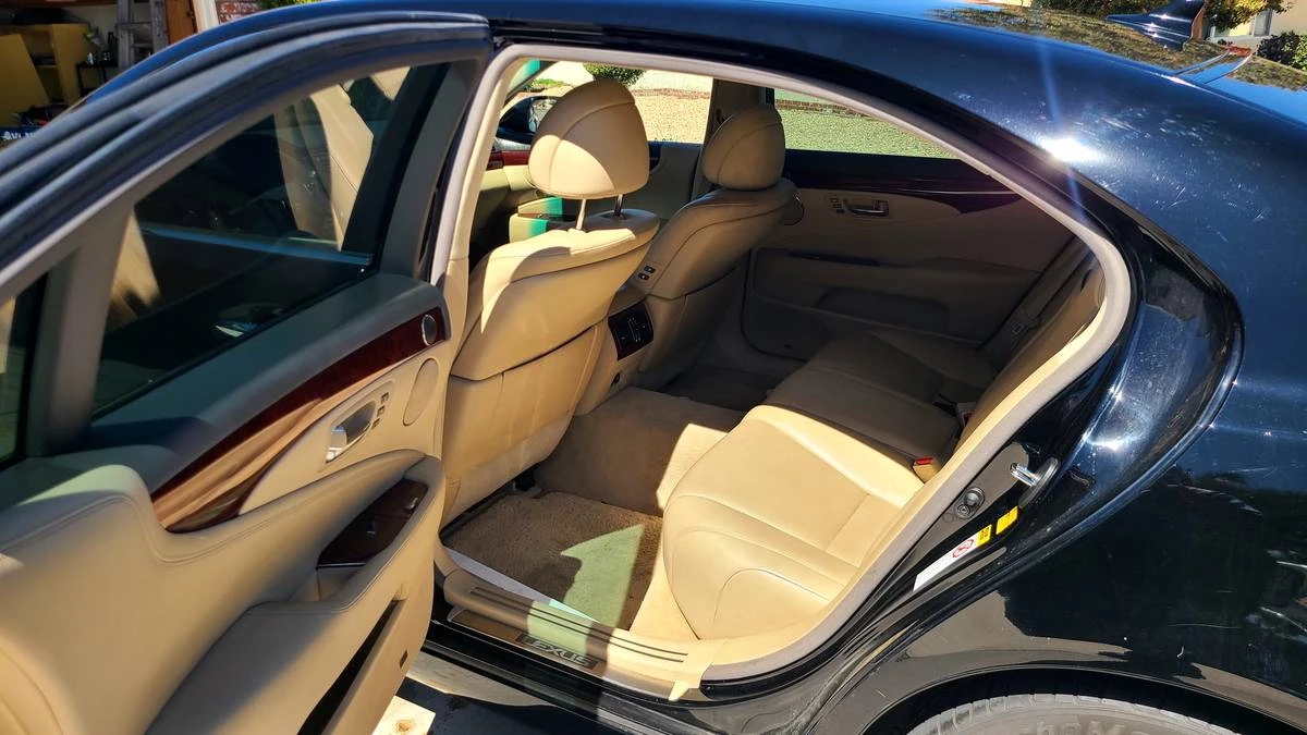 2008 Lexus LS 4th Gen - Image 8 of 9
