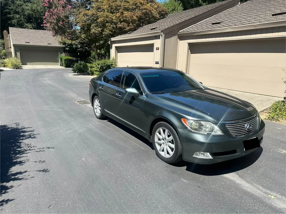 2008 Lexus LS 4th Gen - Image 3 of 11