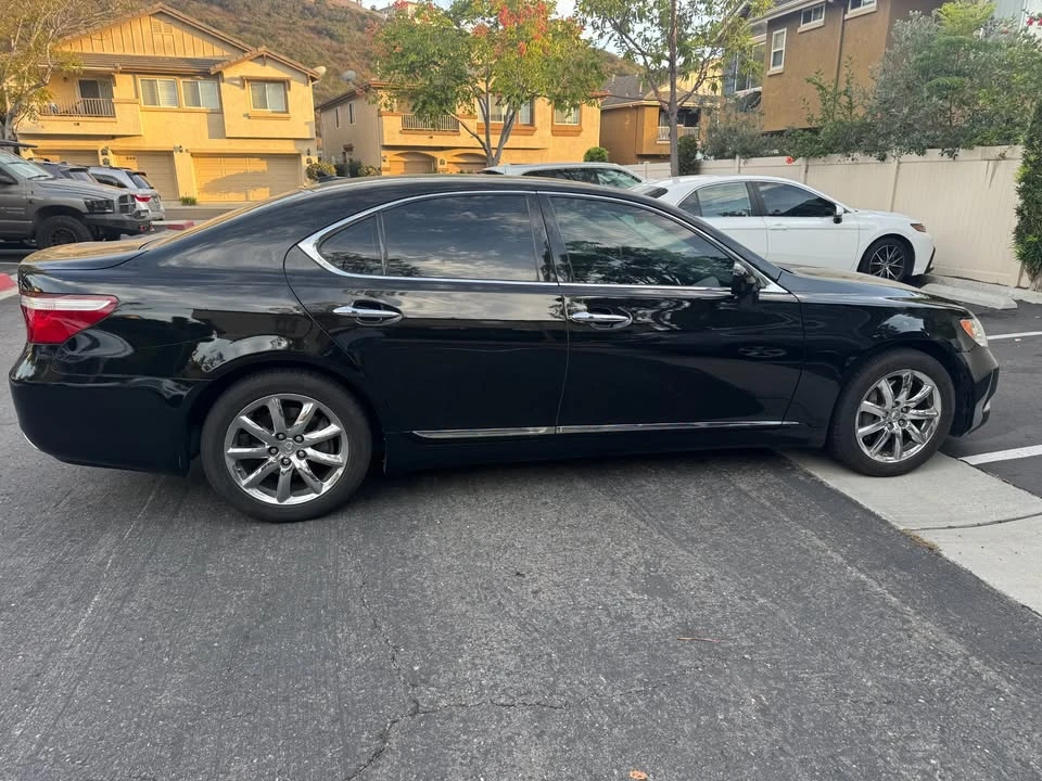 2008 Lexus LS 4th Gen - Image 2 of 8