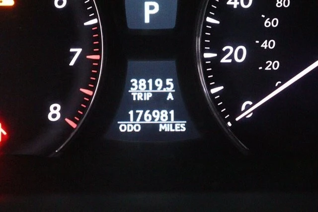 2008 Lexus LS 4th Gen - Image 11 of 20