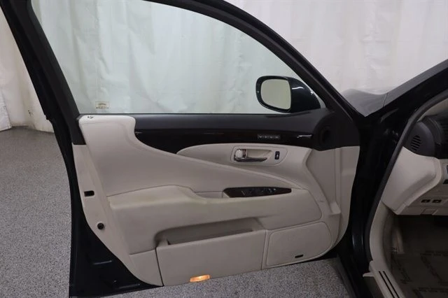 2008 Lexus LS 4th Gen - Image 17 of 20
