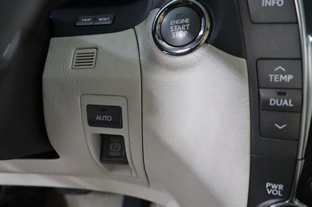 2008 Lexus LS 4th Gen - Image 16 of 20