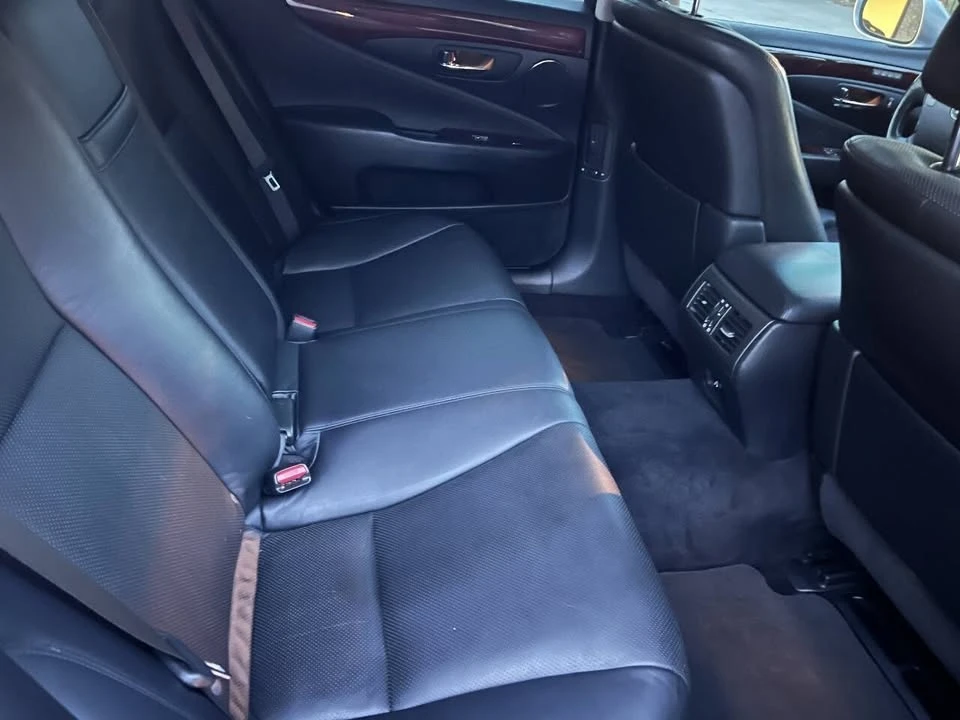 2008 Lexus LS 4th Gen - Image 11 of 16