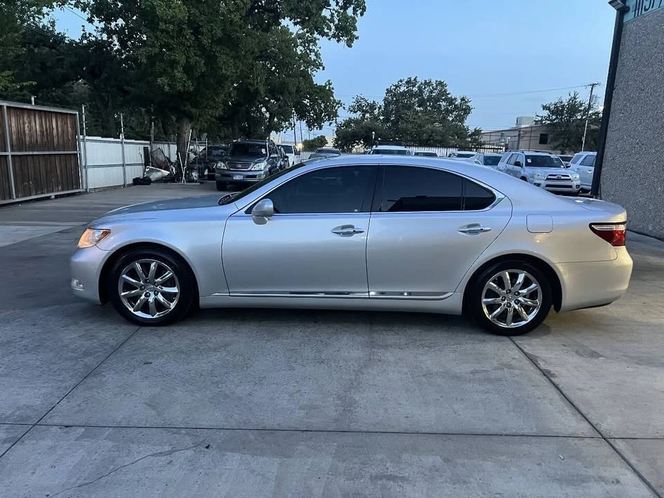 2008 Lexus LS 4th Gen - Image 8 of 16